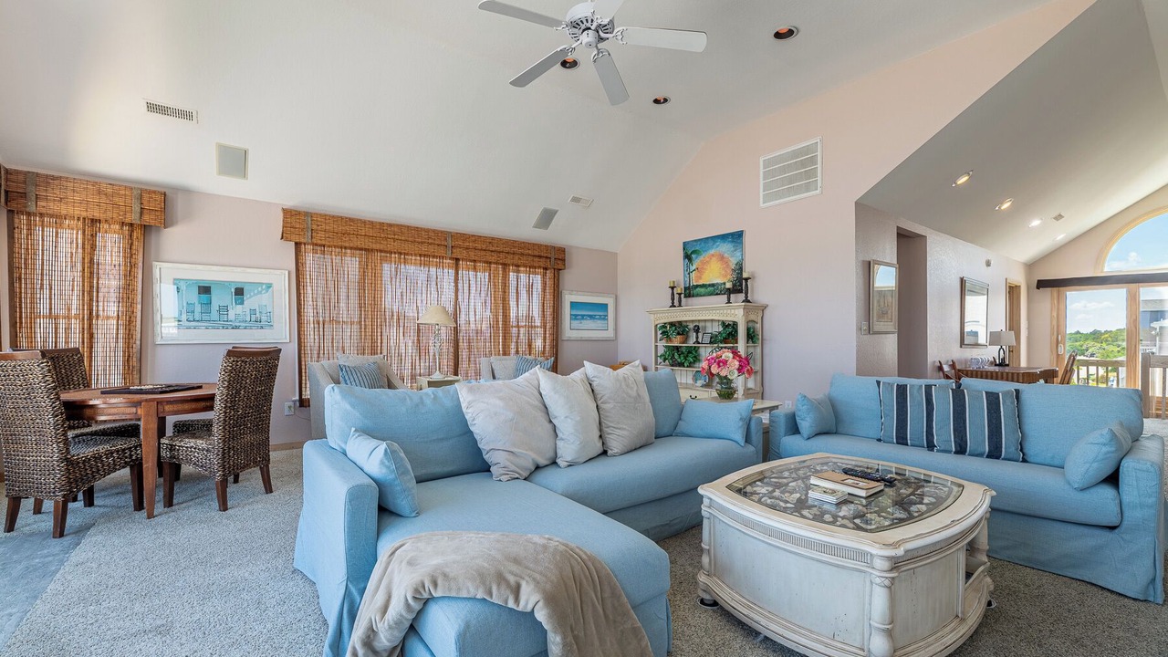 Photo of Bedroom in Corolla