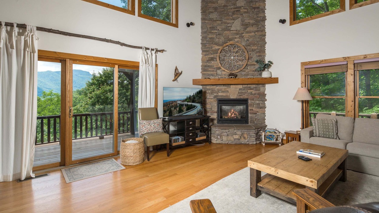 Photo of Livingroom in Seven Devils