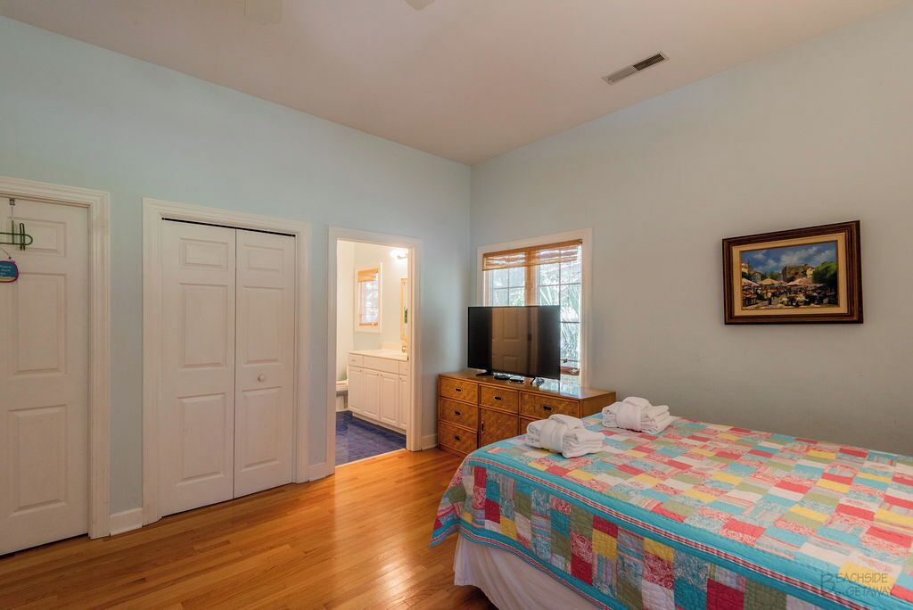 Photo of Bedroom in North Forest Beach