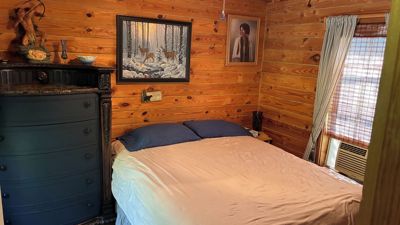 Photo of Bedroom in Todd