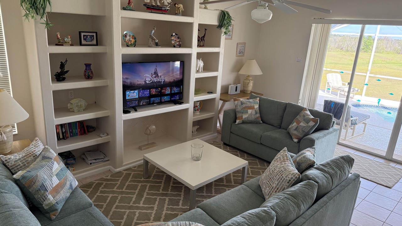 Photo of Livingroom in Weston Hills