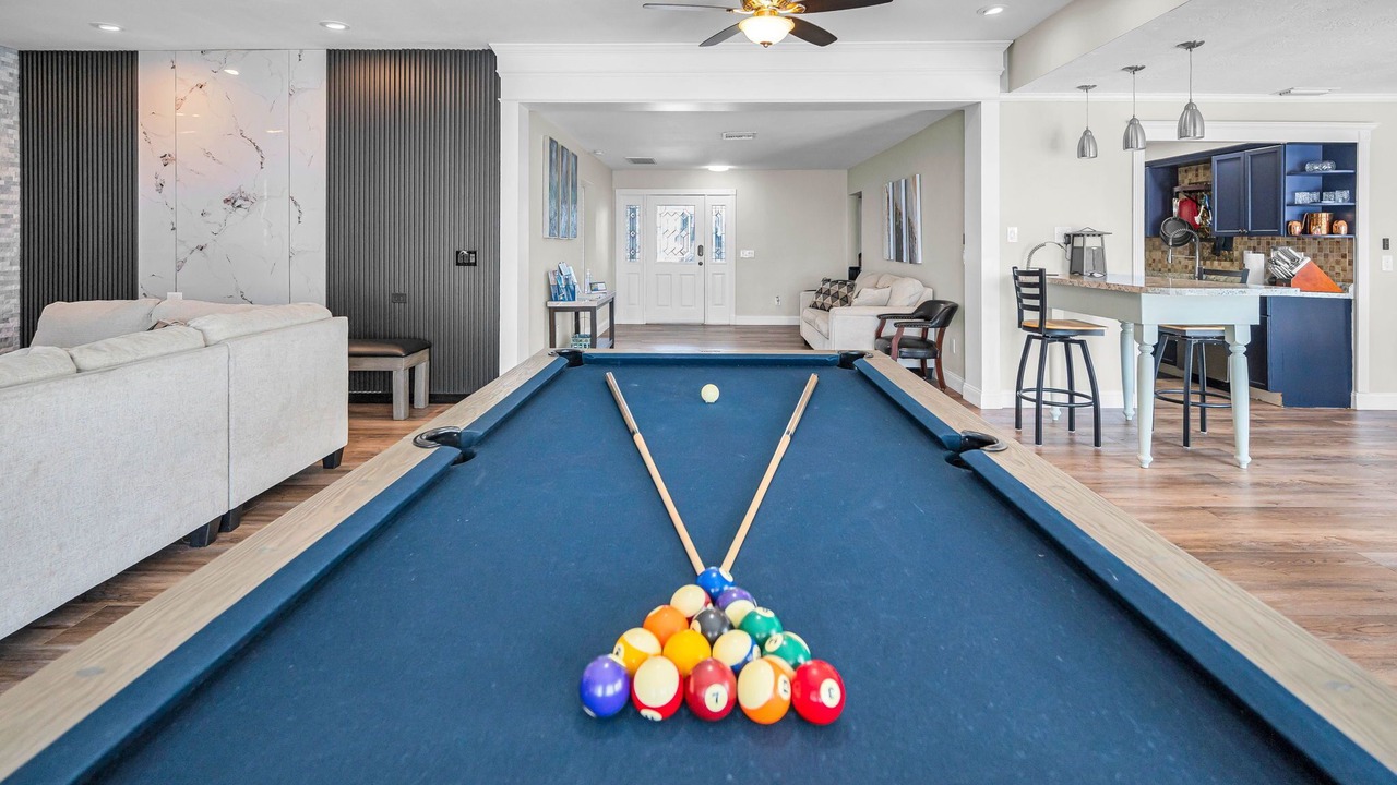 Photo of Bedroom in Crystal Beach
