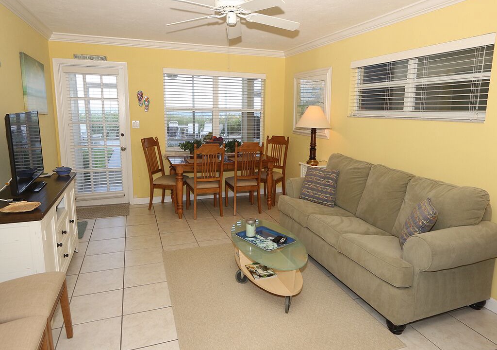 Photo of Livingroom in Whitney Beach