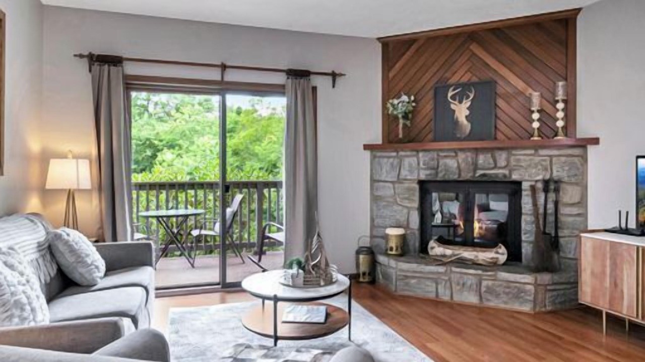 Photo of Livingroom in Blowing Rock