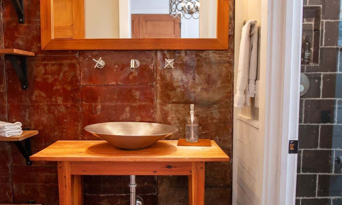 Photo of Bathroom in Cannonborough Elliotborough