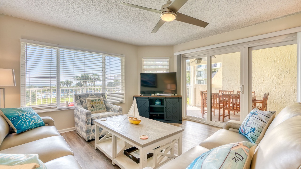 Photo of Livingroom in Butler Beach