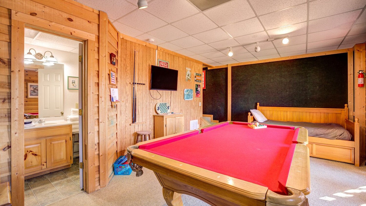 Photo of Bedroom in Helen
