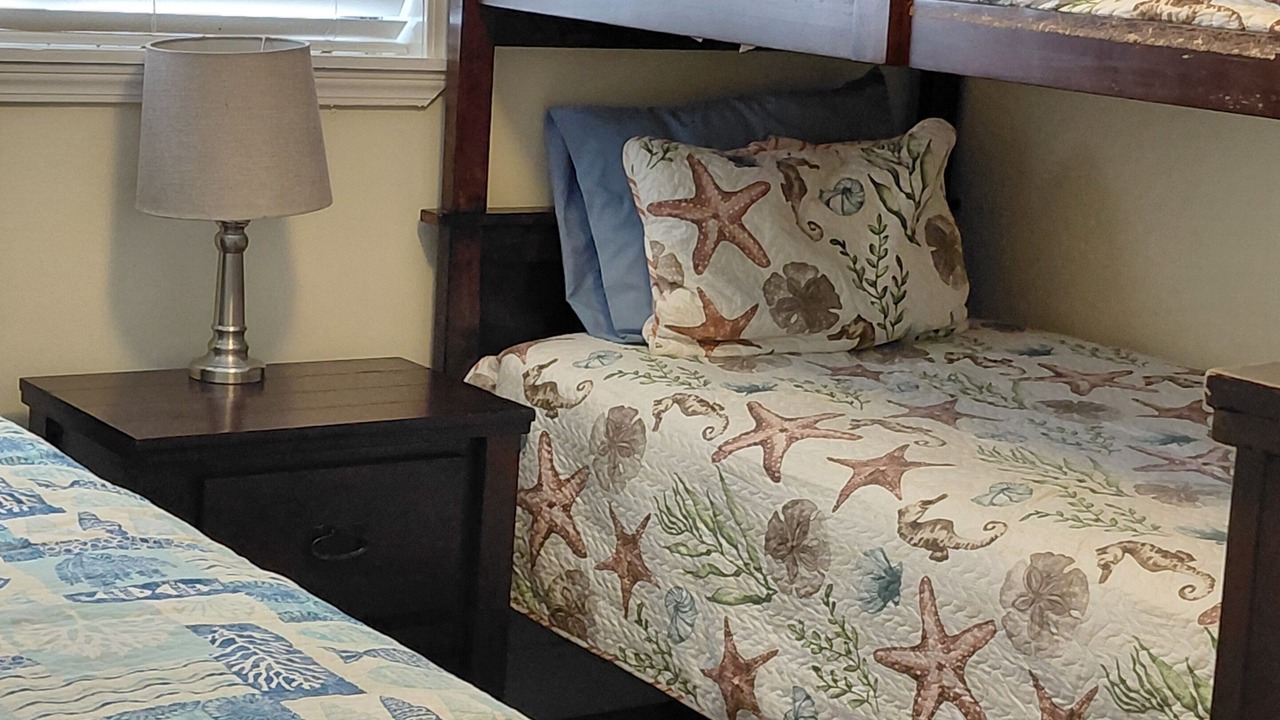 Photo of Bedroom in Palmetto Dunes