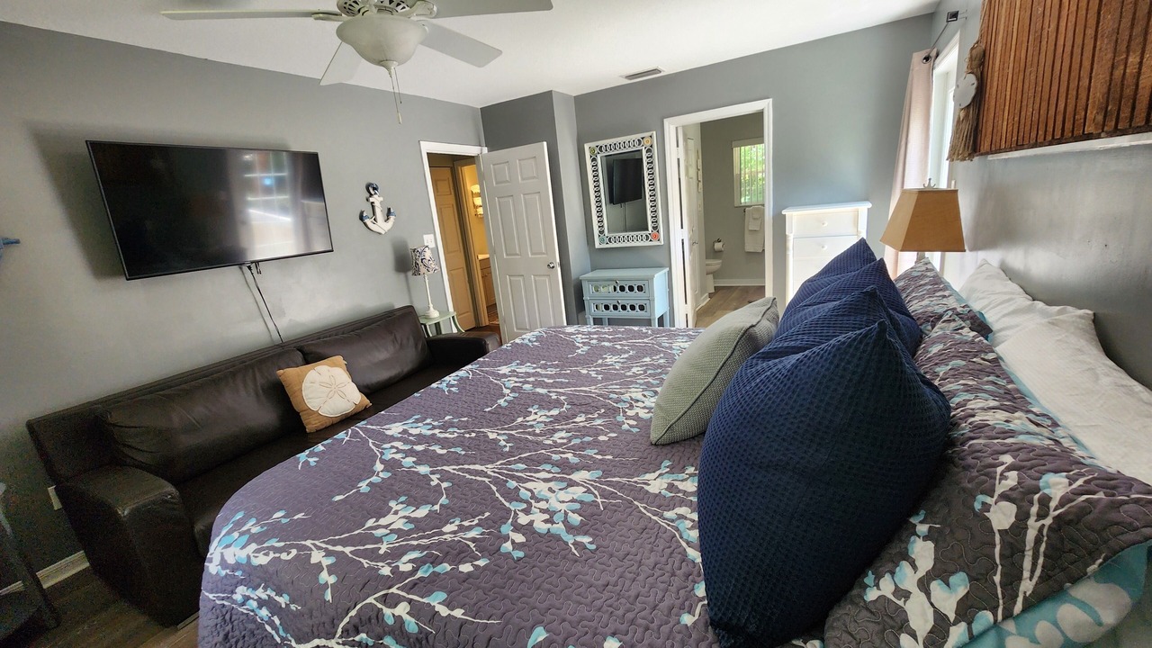 Photo of Bedroom in Steinhatchee