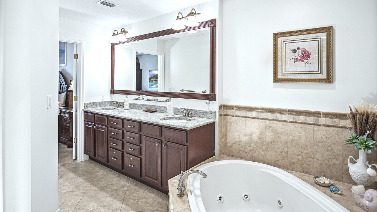 Photo of Bathroom in New Smyrna Beach