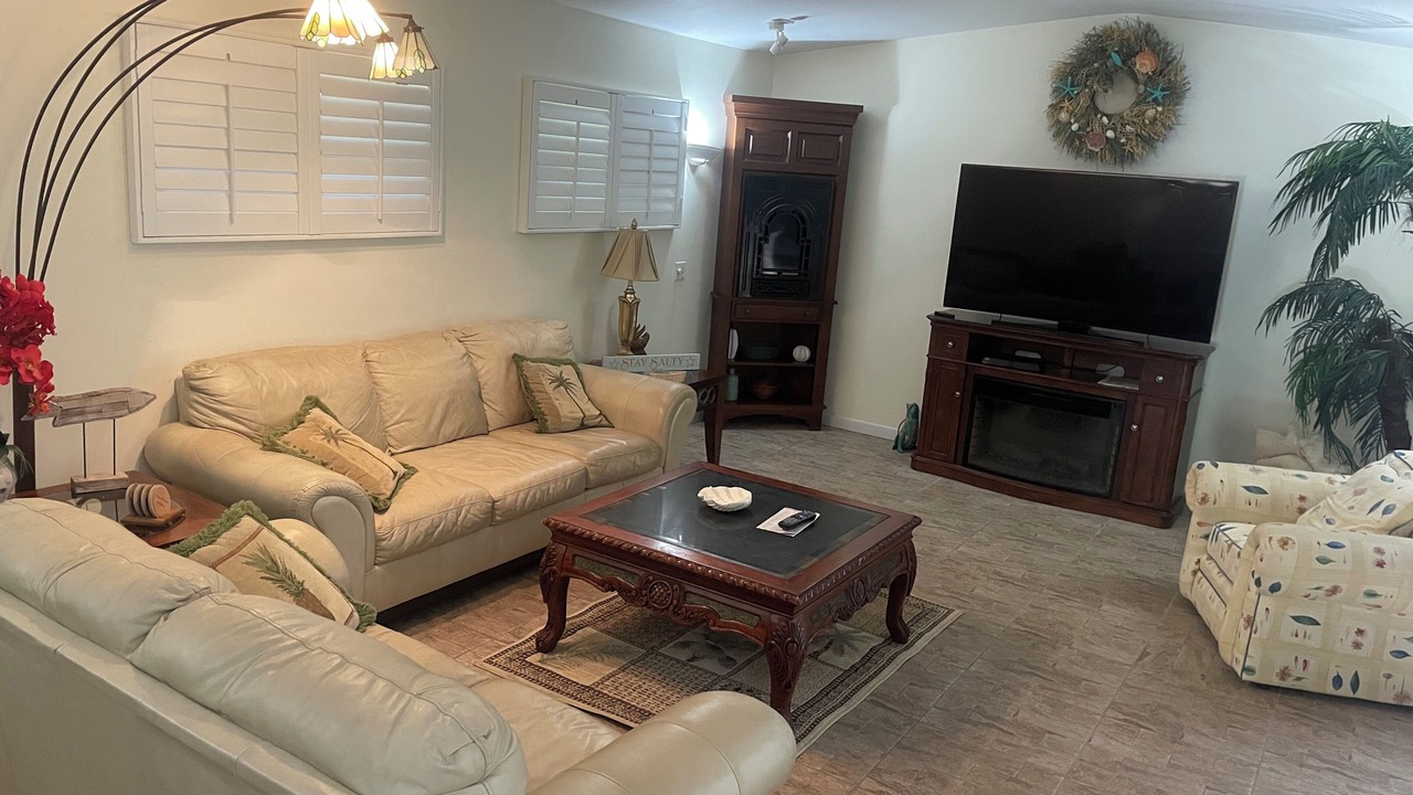 Photo of Livingroom in Convair Cove