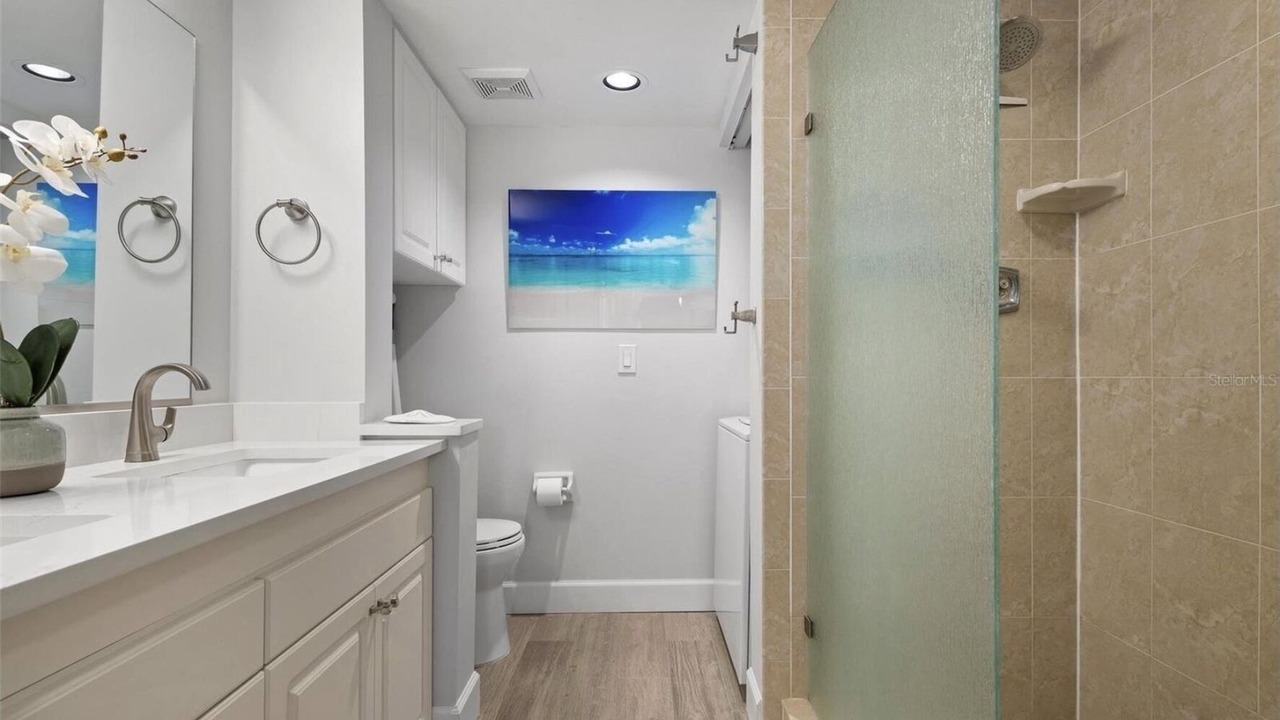 Photo of Bathroom in Plantation