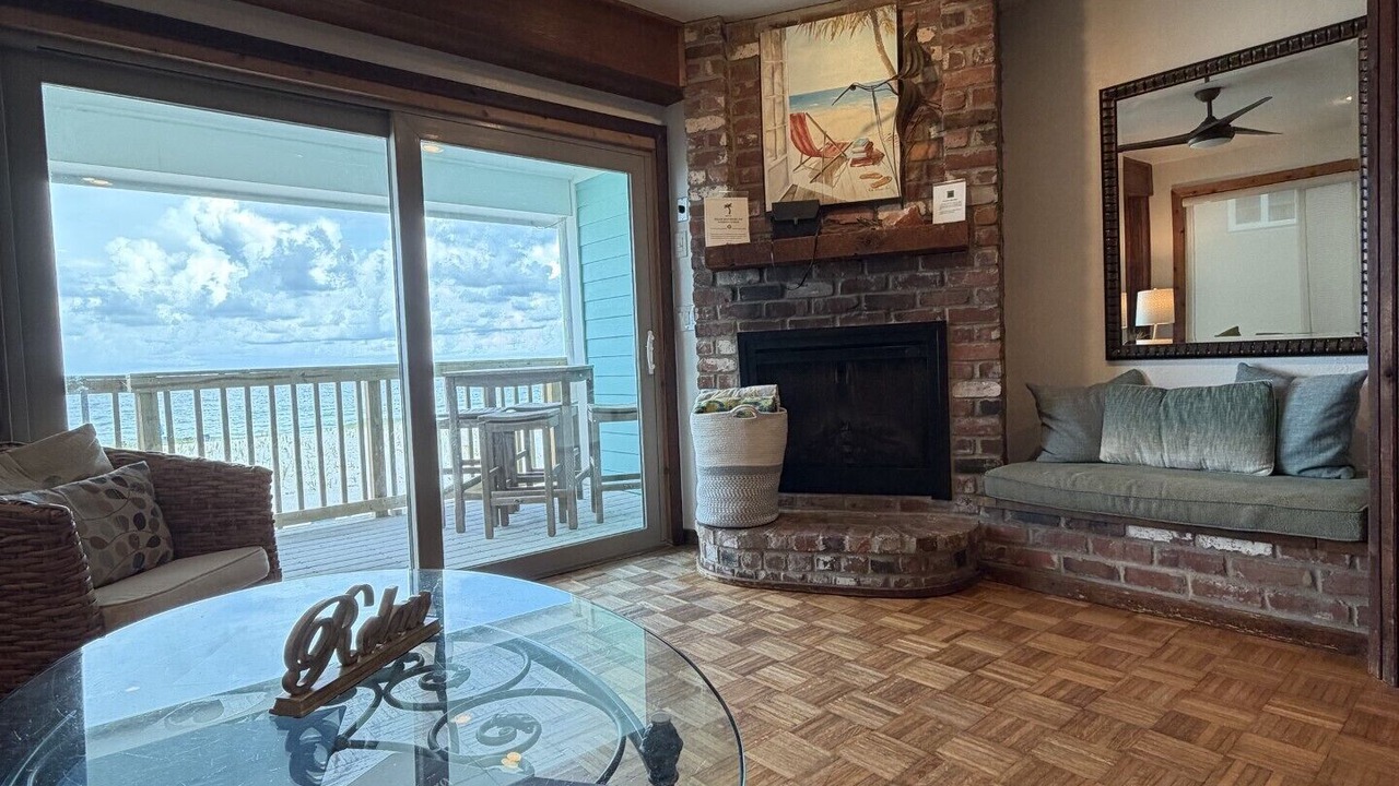 Photo of Livingroom in Sunset Beach