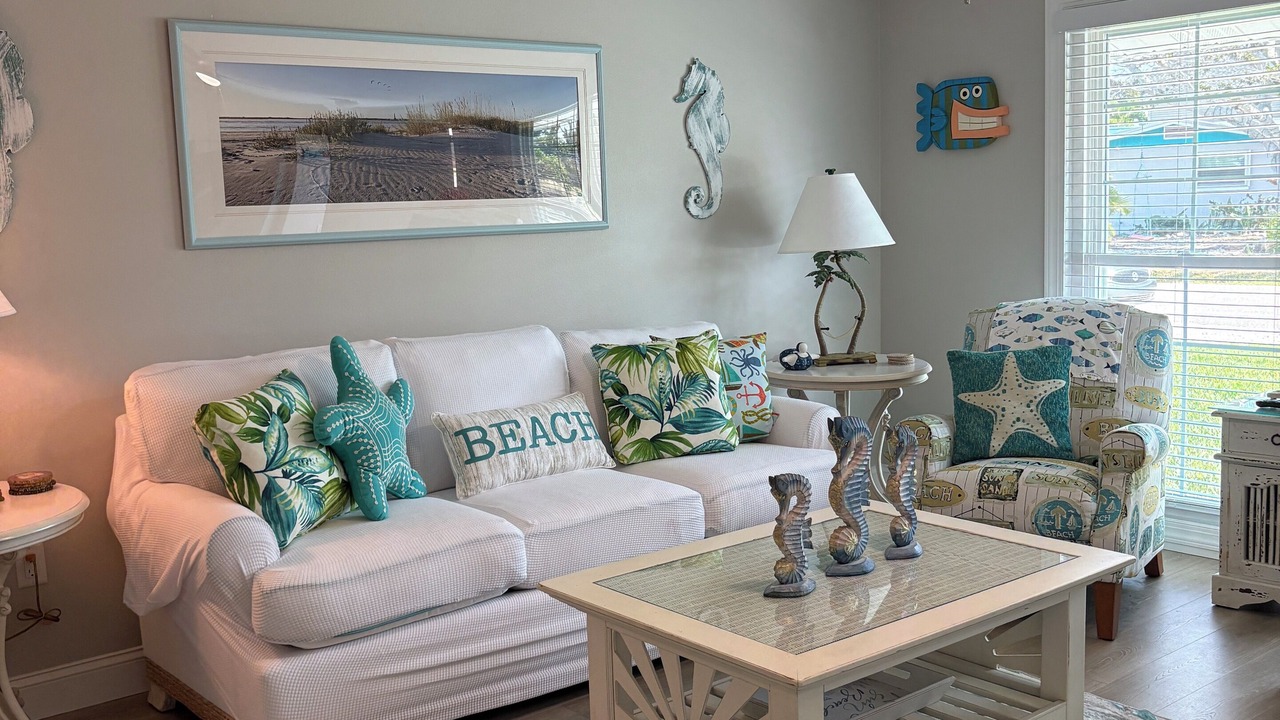 Photo of Livingroom in Holmes Beach
