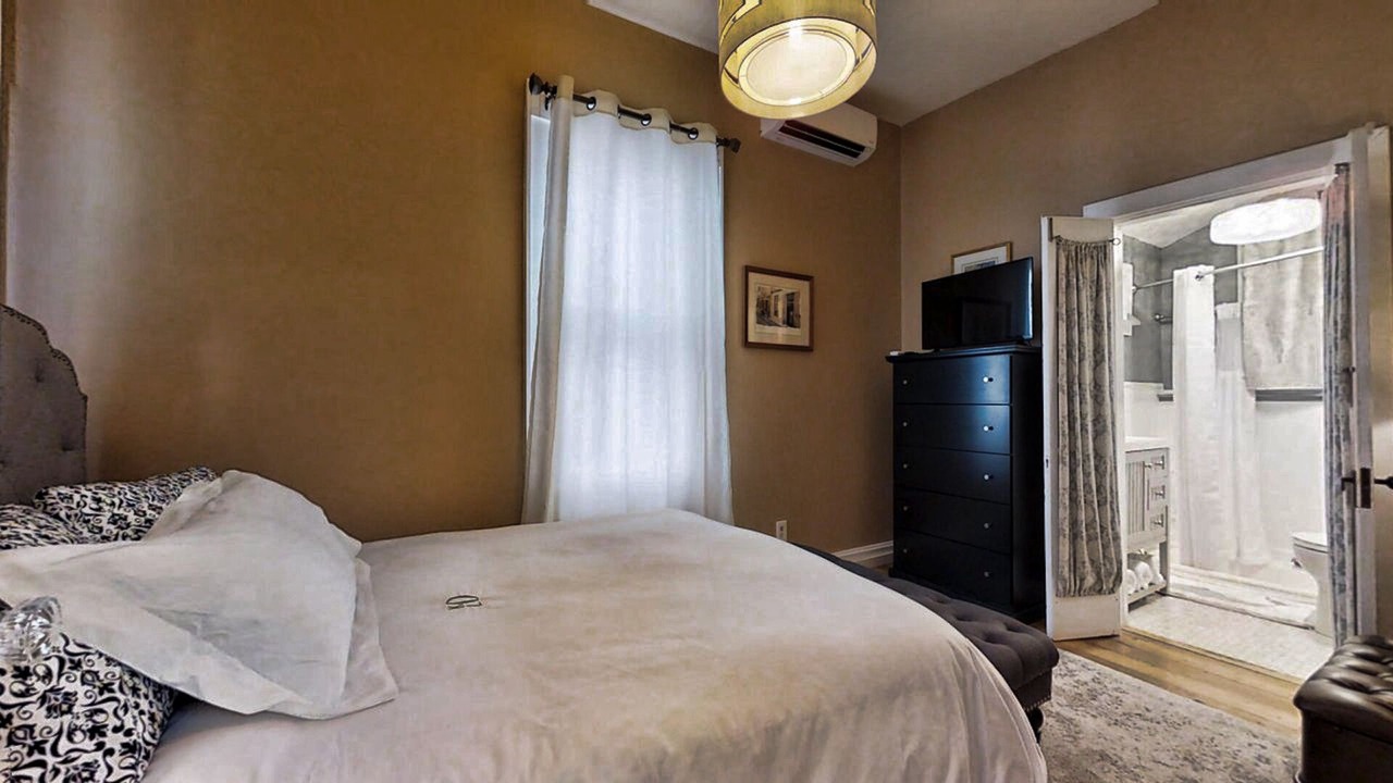 Photo of Bedroom in Downtown Historic District