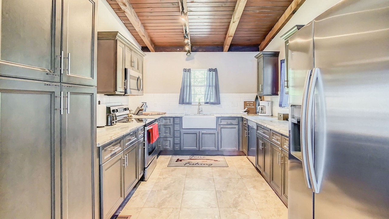 Photo of Kitchen in Dade City