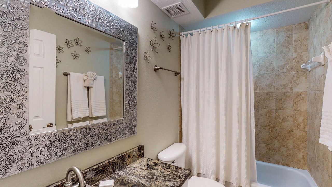 Photo of Bathroom in Independence Square