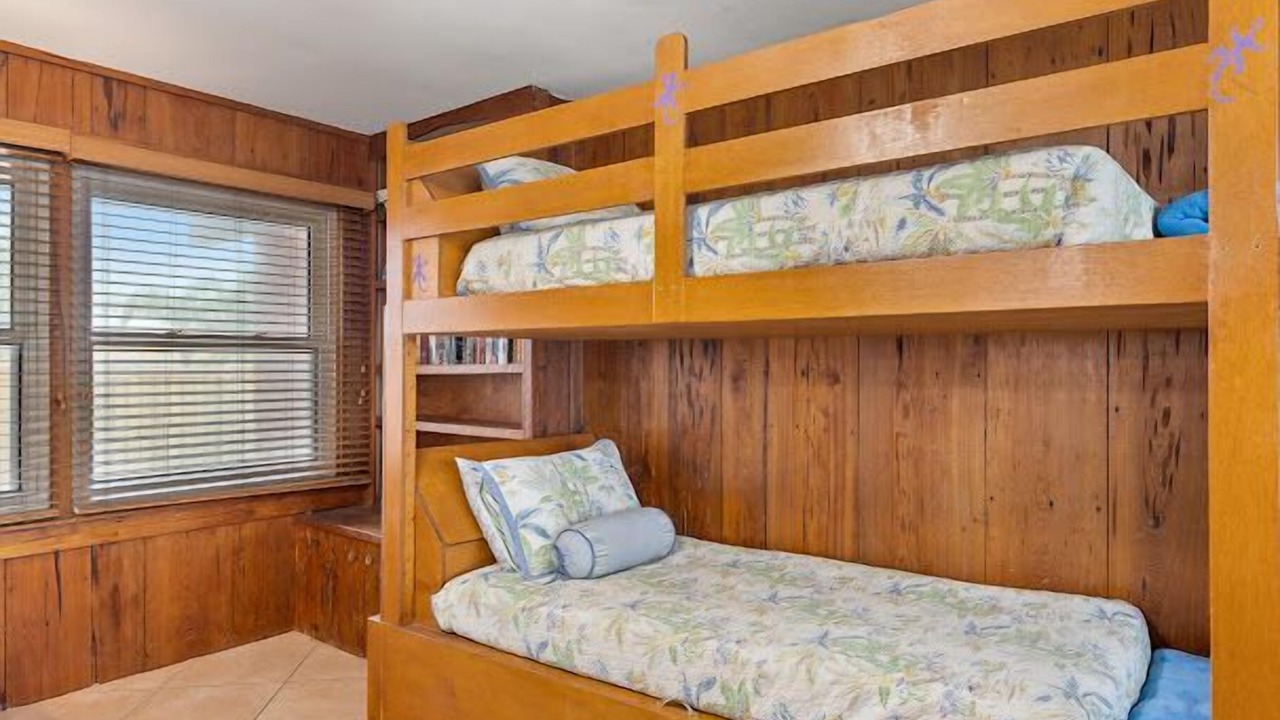 Photo of Bedroom in Crescent Beach