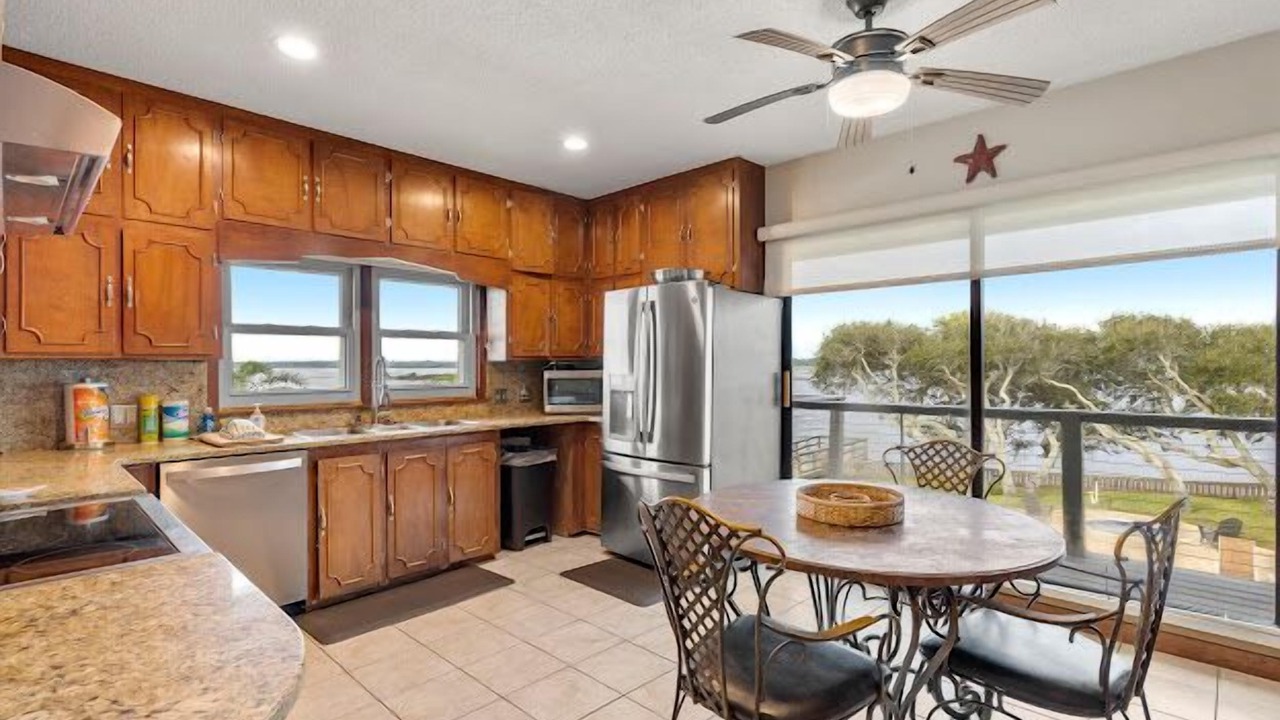 Photo of Kitchen in Crescent Beach
