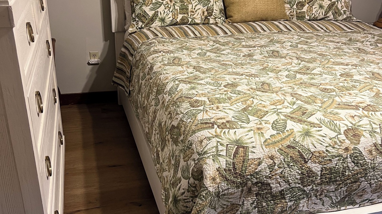 Photo of Bedroom in Crescent Beach