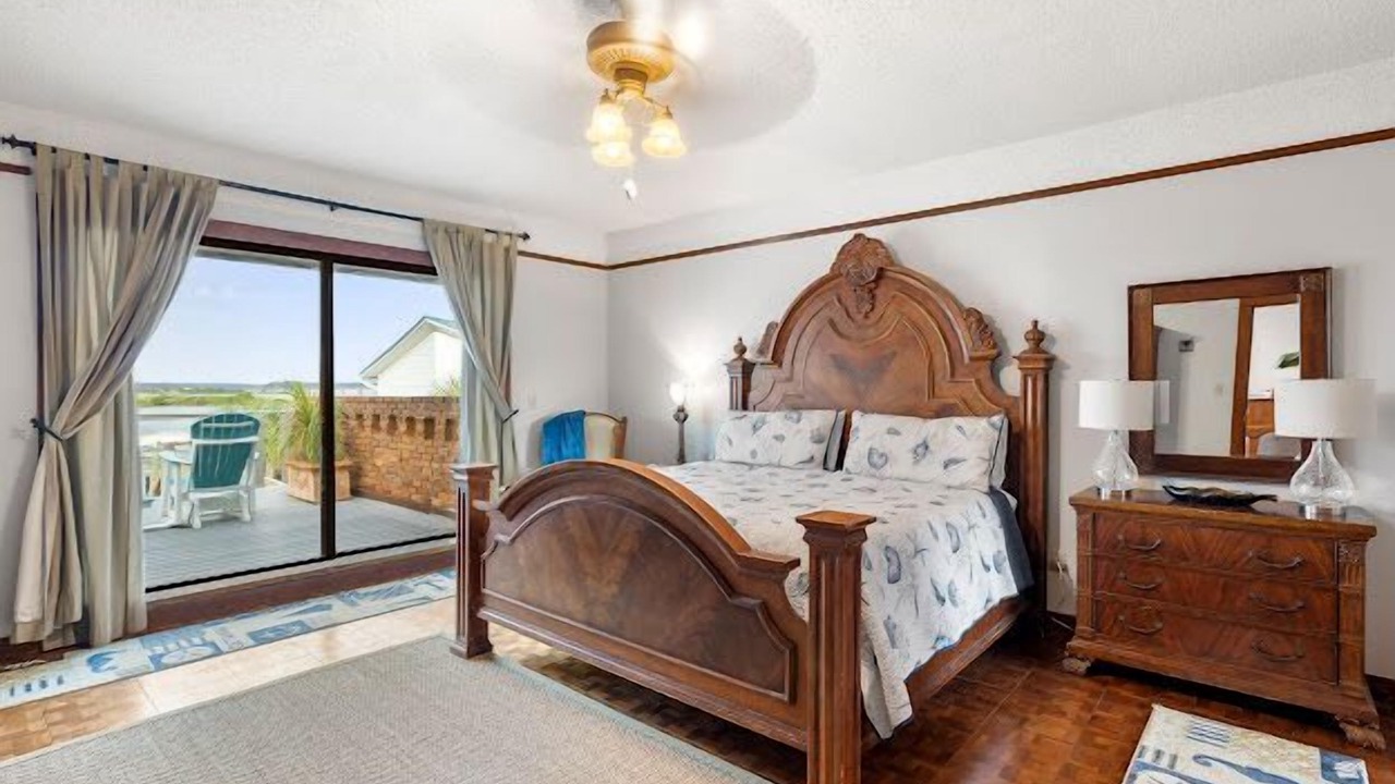 Photo of Bedroom in Crescent Beach
