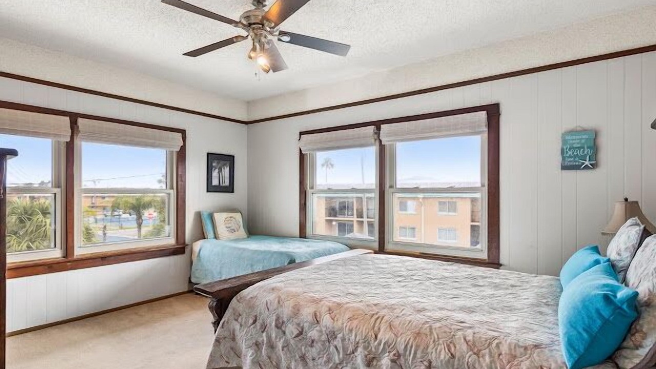 Photo of Bedroom in Crescent Beach