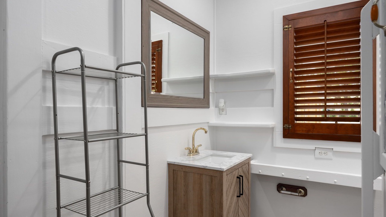 Photo of Bathroom in Whalehead Beach