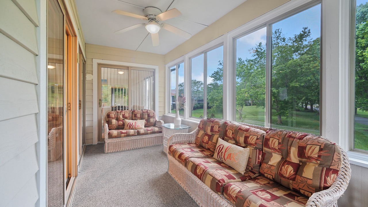 Photo of Livingroom in Plantations East