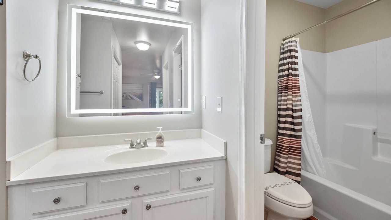 Photo of Bathroom in Plantations East