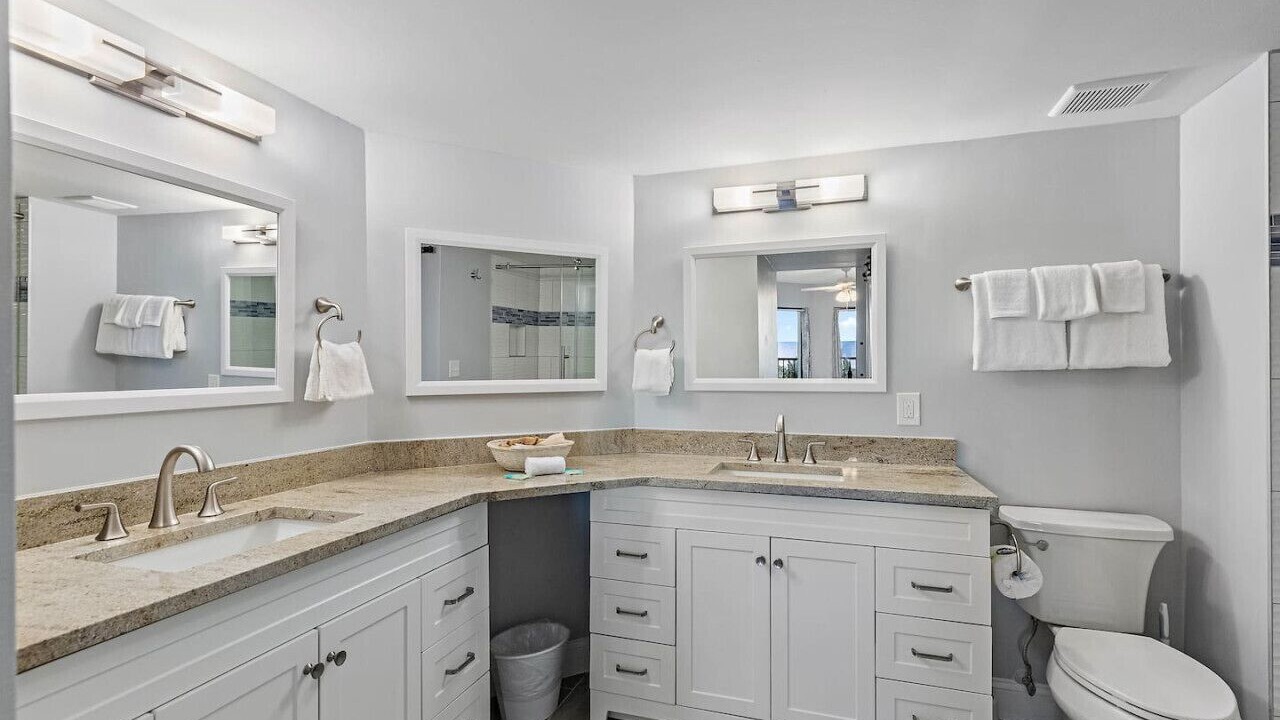 Photo of Bathroom in Sunset Beach