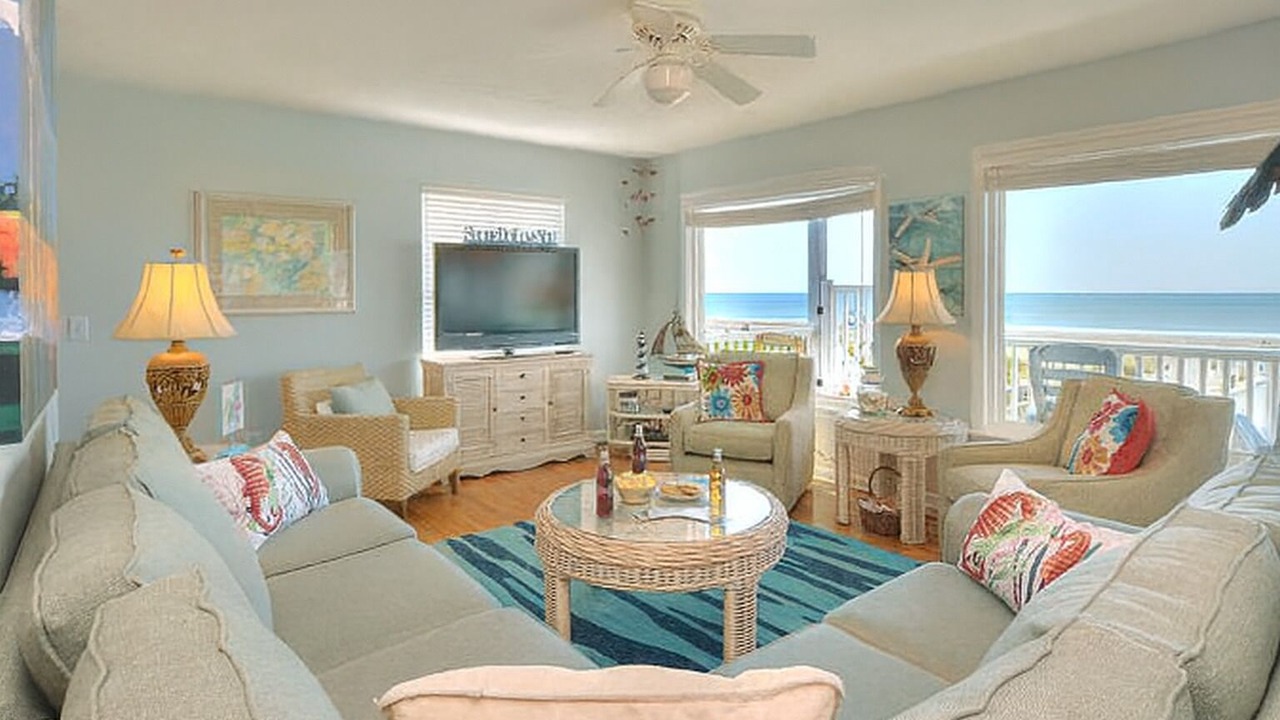 Photo of Livingroom in Holden Beach