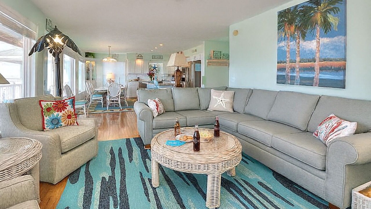 Photo of Livingroom in Holden Beach