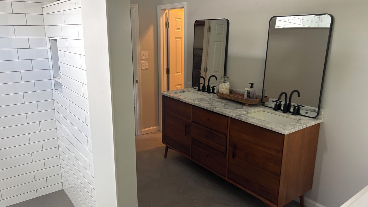Photo of Bathroom in West Union