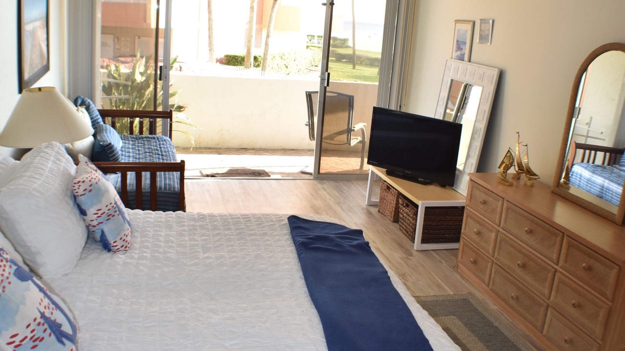 Photo of Bedroom in Redington Shores
