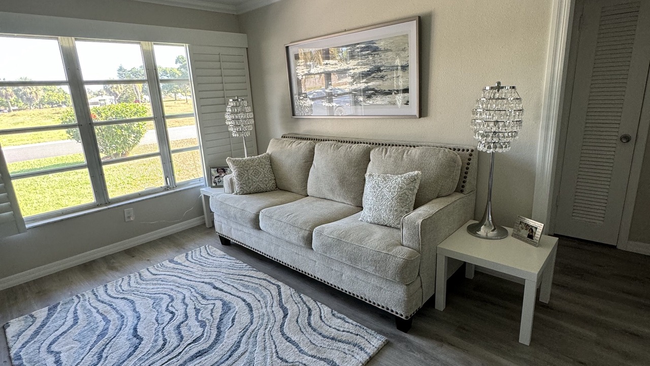 Photo of Livingroom in Seminole