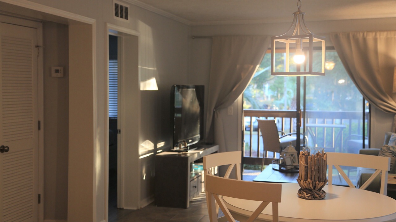 Photo of Livingroom in Folly Field