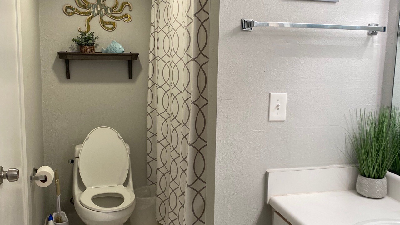 Photo of Bathroom in Broadwater
