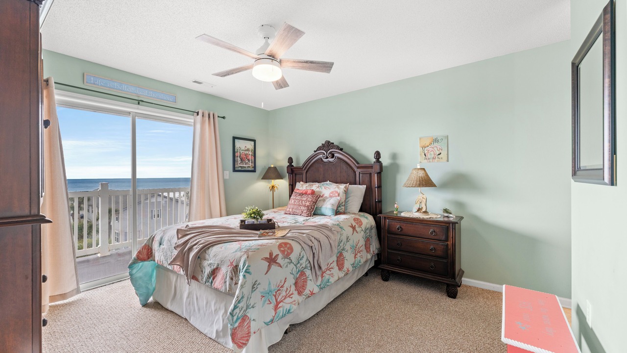 Photo of Bedroom in Crescent Beach