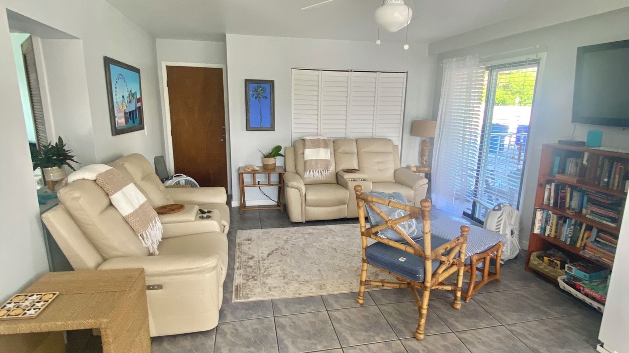 Photo of Livingroom in New Smyrna Beach
