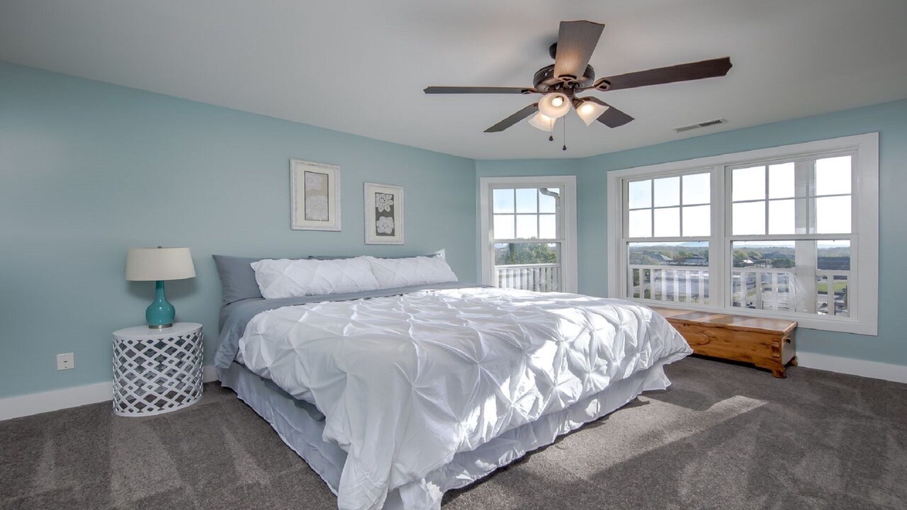 Photo of Bedroom in Hendersonville