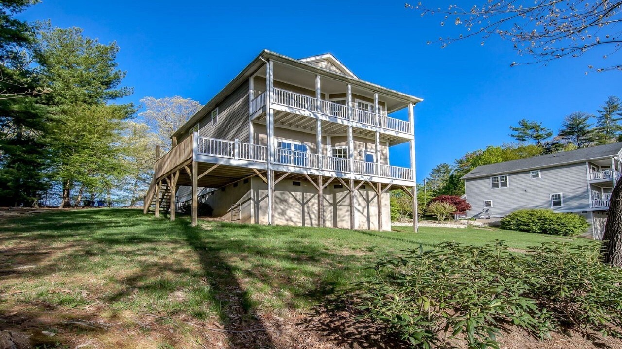 Photo of Outdoor in Hendersonville