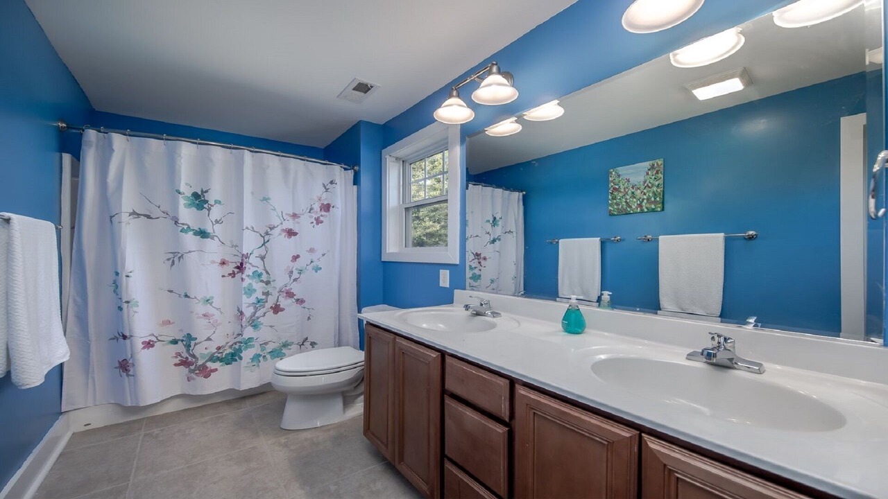 Photo of Bathroom in Hendersonville