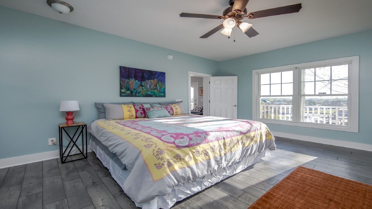 Photo of Bedroom in Hendersonville