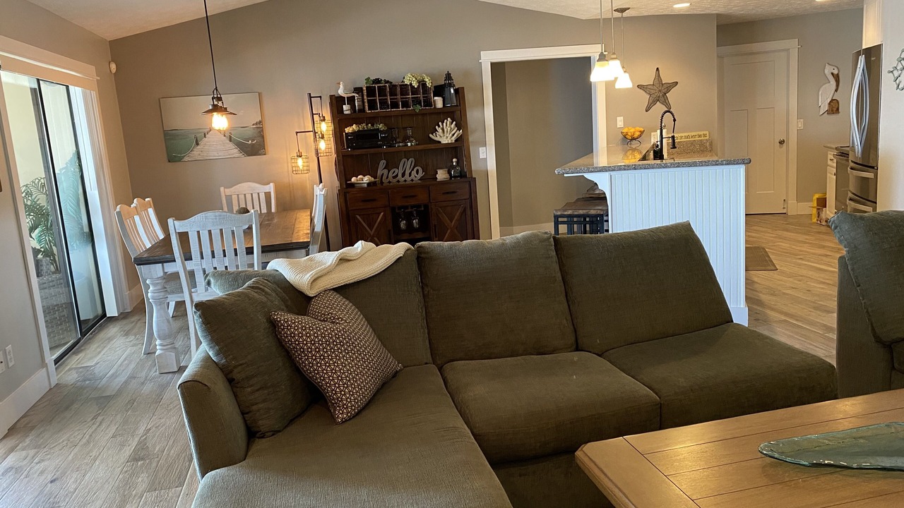 Photo of Livingroom in Apollo Beach