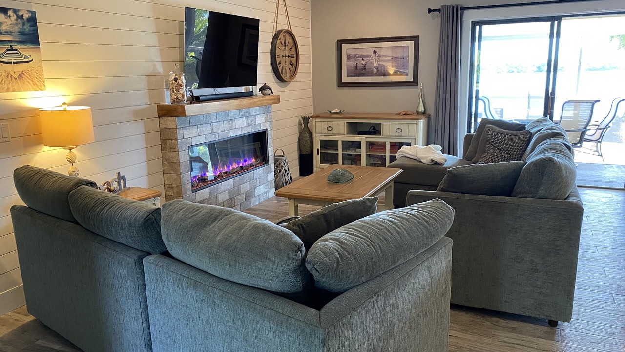 Photo of Livingroom in Apollo Beach