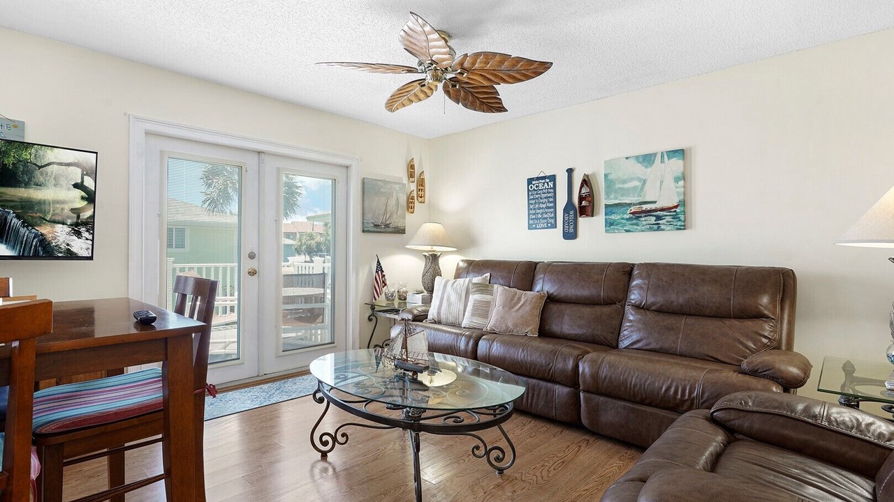 Photo of Bedroom in Surfcrest Village