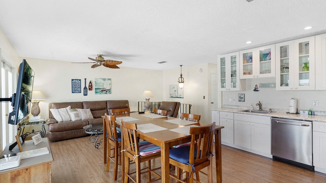 Photo of Others in Surfcrest Village