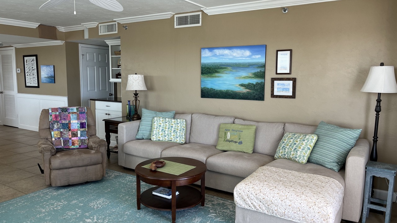 Photo of Livingroom in New Smyrna Beach