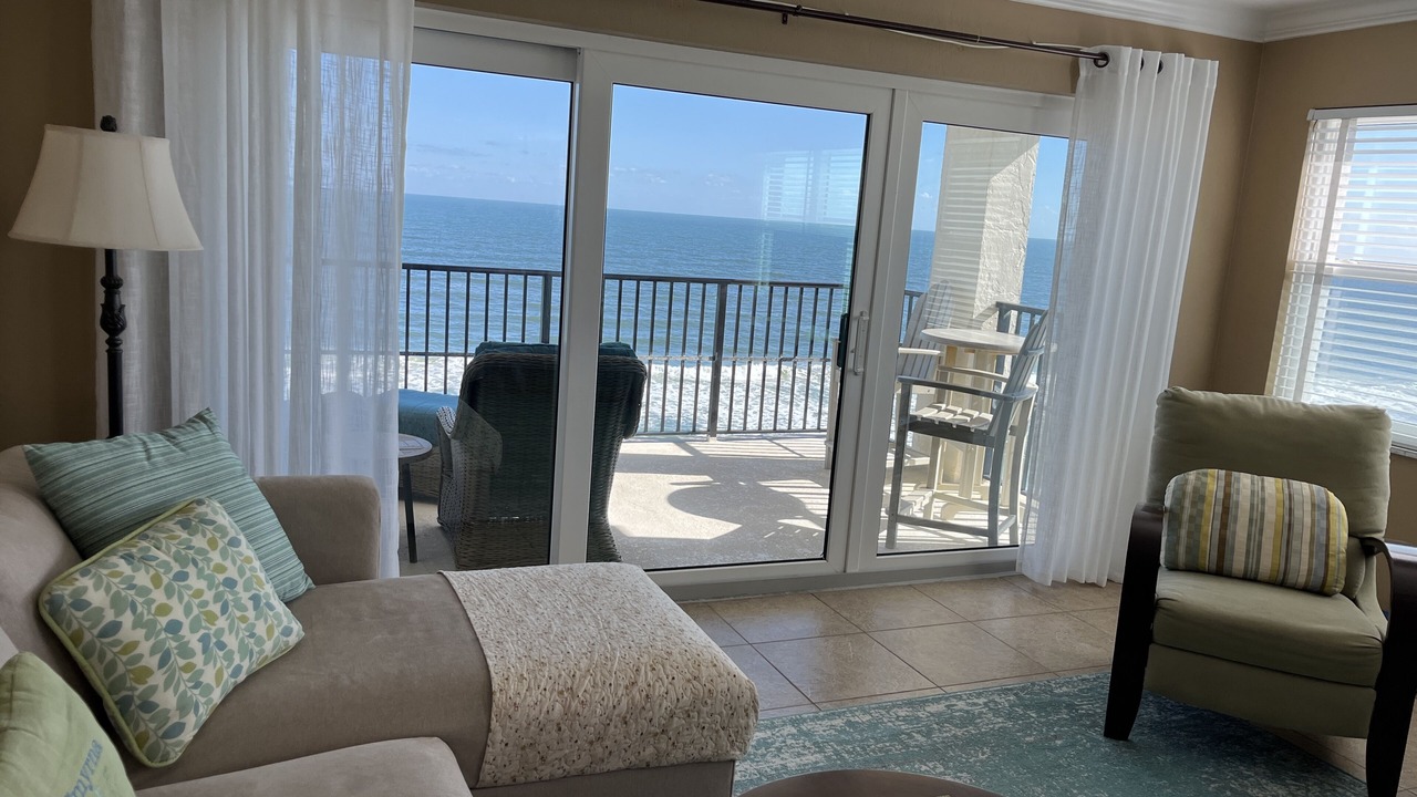 Photo of Livingroom in New Smyrna Beach