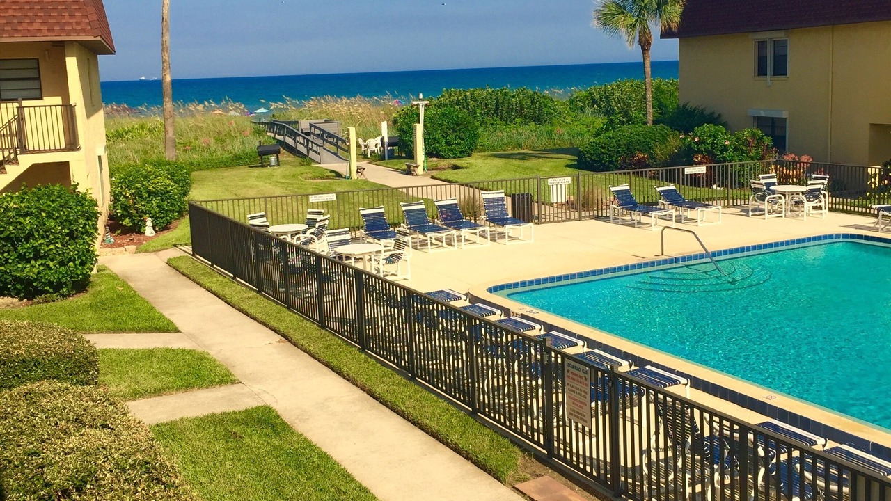Photo of Patio Balcony in Avon By The Sea